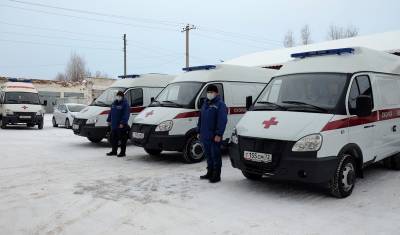 Тюменские врачи скорой помощи получили ещё 7 новых спецмашин