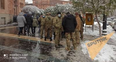 "Пашинян должен понести наказание в рамках закона"։ oппозиция собирается у правительства