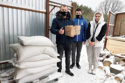 В Тамбовской области приют для бездомных животных получил 250 кг корма
