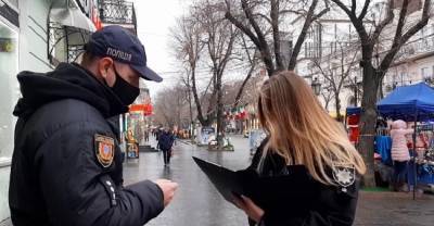 Молодая девушка подрезала одессита на Дерибасовской: "Попросил позвонить", фото