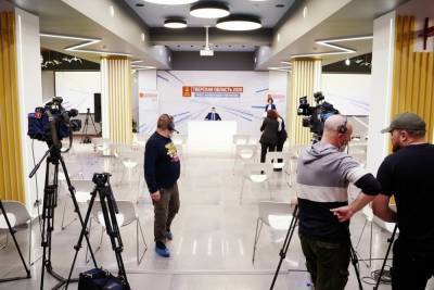 Тверские журналисты готовятся к пресс-конференции Игоря Рудени