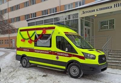 Уральский НИИ ОММ получил реанимобиль для перевозки тяжелых пациентов