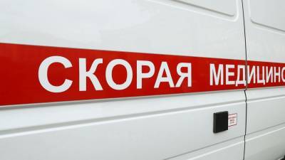 В Приморье мужчина выпал из машины скорой помощи и погиб