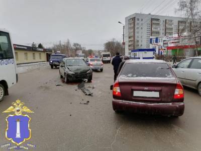 Женщина за рулём иномарки врезалась в «Калину». Подробности аварии в Заволжье