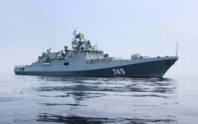 Российский фрегат с "Калибрами" вошел в Средиземное море