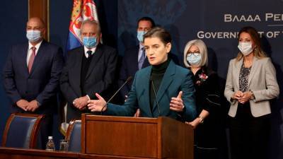 Премьер-министр Сербии сделала прививку от коронавируса