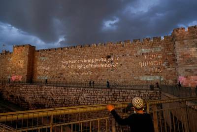 В Израиле объявили жесткий карантин с 27 декабря