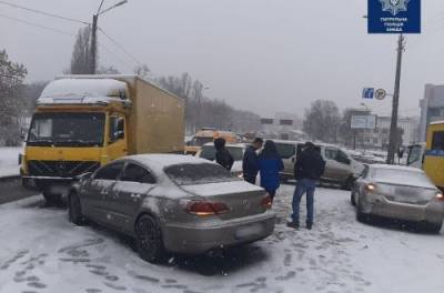 В Киеве за сутки зафиксировали по 15 ДТП в час