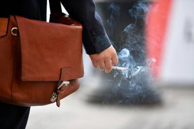 В Минздраве объяснили новые запреты для курильщиков