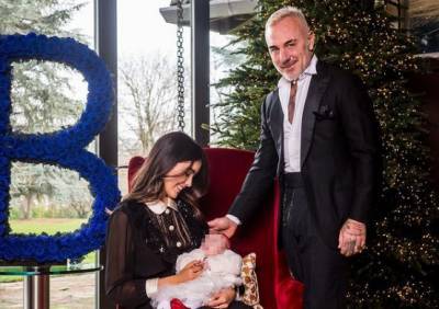 53-летний танцующий миллионер Вакки показал дочь, которая родилась с волчьей пастью