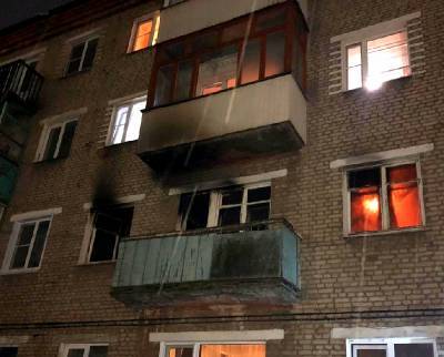 Сегодня ночью пожарные спасли человека в Смоленской области