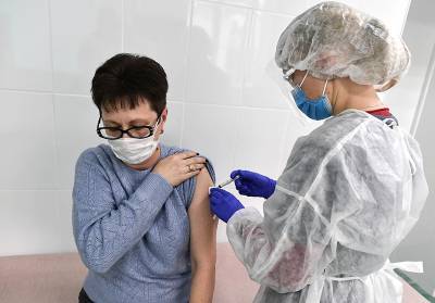 Собянин расширил список вакцинируемых от коронавируса в Москве