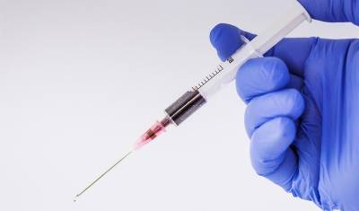 Медики Белгородской области прошли вакцинацию от коронавируса