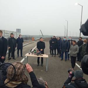 Владимир Зеленский прибыл на запорожские мосты. Фото