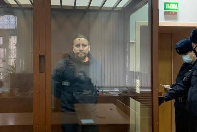Суд в Москве арестовал троих националистов, обвиняемых в двойном убийстве