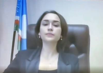 В Якутии министр получила от депутата замечание: она была так красива, что он не мог сосредоточиться на повестке