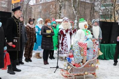 В канун Нового года воспитанникам реабилитационного центра в Рязани передали подарки