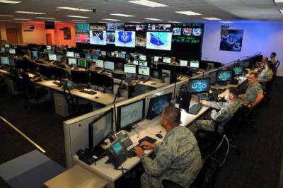 Военное противоборство в космосе и киберпространстве повышает риски применения ядерного оружия