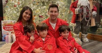 Пижамная вечеринка: жена Месси умилила рождественским семейным фото