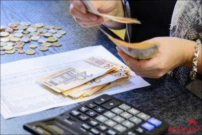 Официально: средняя зарплата в Беларуси увеличилась на 15,5 рубля