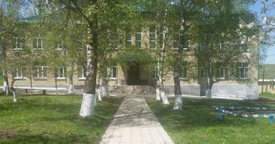 74-летний директор школы уволен после жалобы ученика об избиении - ren.tv - респ. Карачаево-Черкесия - Кызыл - Директор