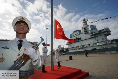 В США высмеяли «маскировку» китайских кораблей под российский авианосец