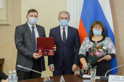 Две многодетные семьи из Воронежской области получили ордена «Родительская слава»