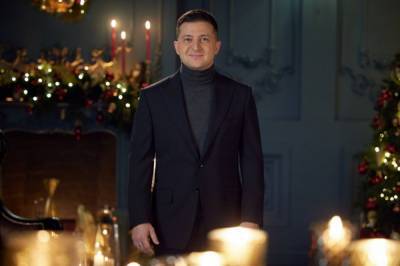 Зеленский поздравил католиков с Рождеством: Пусть в каждый дом придет достаток, а в Украину - тысячелетний мир (видео)