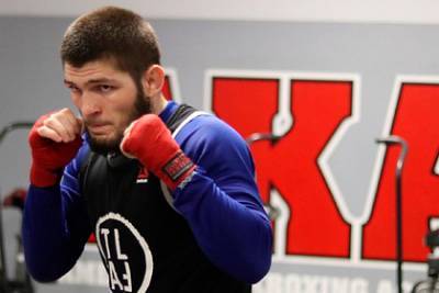 Нурмагомедову отказали в звании бойца года в MMA