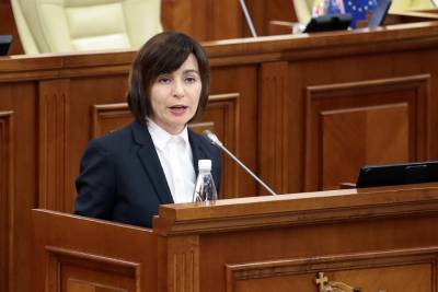 Санду начнет переговоры с парламентскими фракциями Молдовы с понедельника