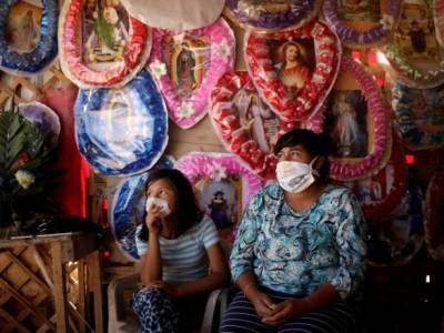 Пандемия: в Мексике стартовала вакцинация против COVID-19
