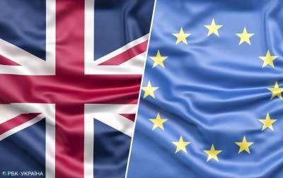 Еврокомиссия хочет временно применить торговую сделку по Brexit с Британией