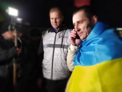 Украинский политзаключенный Шумков вернулся из РФ, где более трех лет удерживался в местах лишения свободы