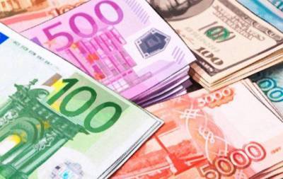 Экономист оценил перспективы курса доллара и евро на 2021 год