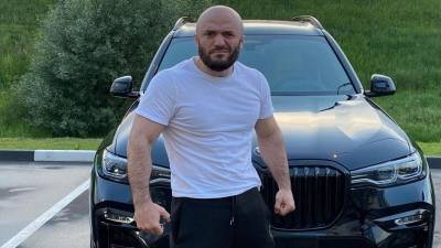 Боец ММА Исмаилов доставлен в полицию после драки с Минеевым