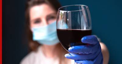 Об опасности алкоголя для переболевших COVID-19 рассказал нарколог