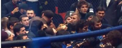 Бойцы MMA Исмаилов и Минеев устроили массовую драку на турнире в Москве