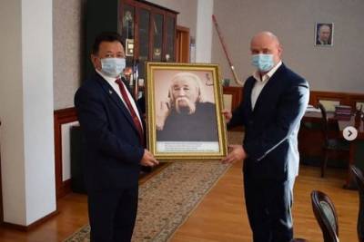 В Улан-Удэ генконсул Монголии встретился с ректором БГУ