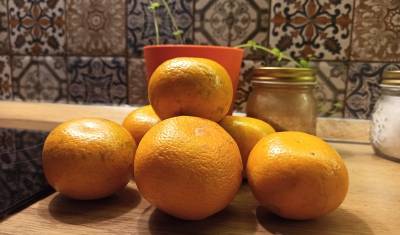 Тюменские специалисты объяснили на что обратить внимание при выборе мандаринов