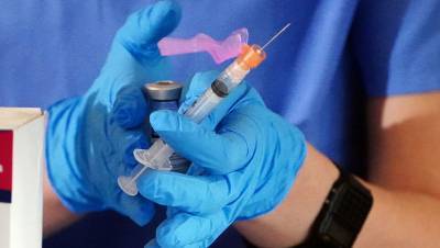 Ирландия одобрила вакцину Pfizer
