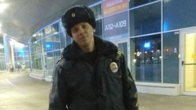 Петербургский полицейский получил награду за спасенного из Фонтанки человека