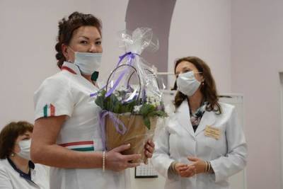 Лучшая медсестра Петербурга работает в больнице кожвендиспансера