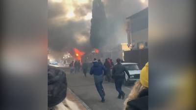 В Сочи загорелось кафе ЮГ.