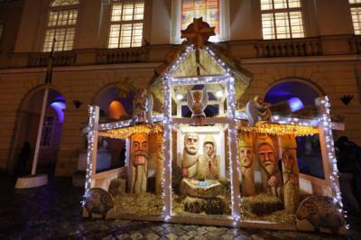 В центре Львова открыли интерактивную рождественскую шопку: фото - 24tv.ua - Львов