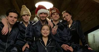 Рождество 25 декабря: Бекхэмы, Дион, Биберы и другие звезды поздравили с праздником семейными фото