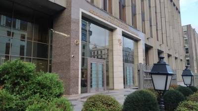 Совфед одобрил закон о заморозке индексации окладов судей в 2021 году