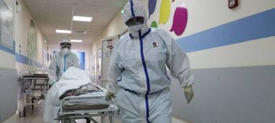 Количество смертей от коронавируса в России приближается к 54 тысячам