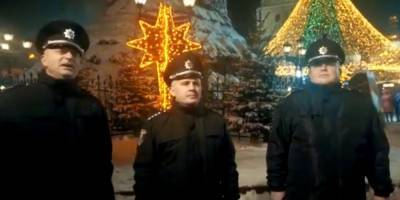 По случаю католического Рождества полицейские исполнили на Софийской площади в Киеве Щедрик — видео