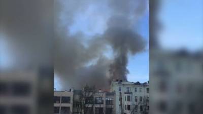 Жуткий пожар охватил квартиру в Харькове, пенсионерка оказалась в западне: кадры ЧП