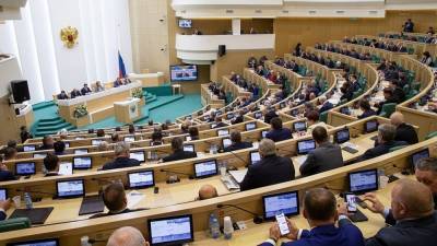Совфед РФ одобрил закон о неразглашении частной жизни силовиков